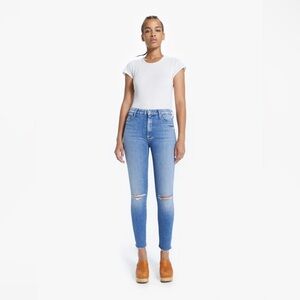 Mother • High Rise Looker Fray Ankle Jeans